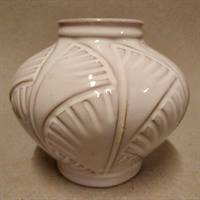 Dansk keramik vase, dekoreret hvid glasur.